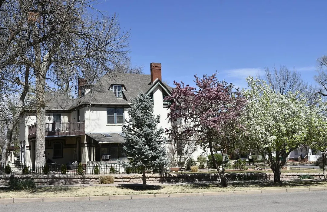 Downen House Bed & Breakfast-1